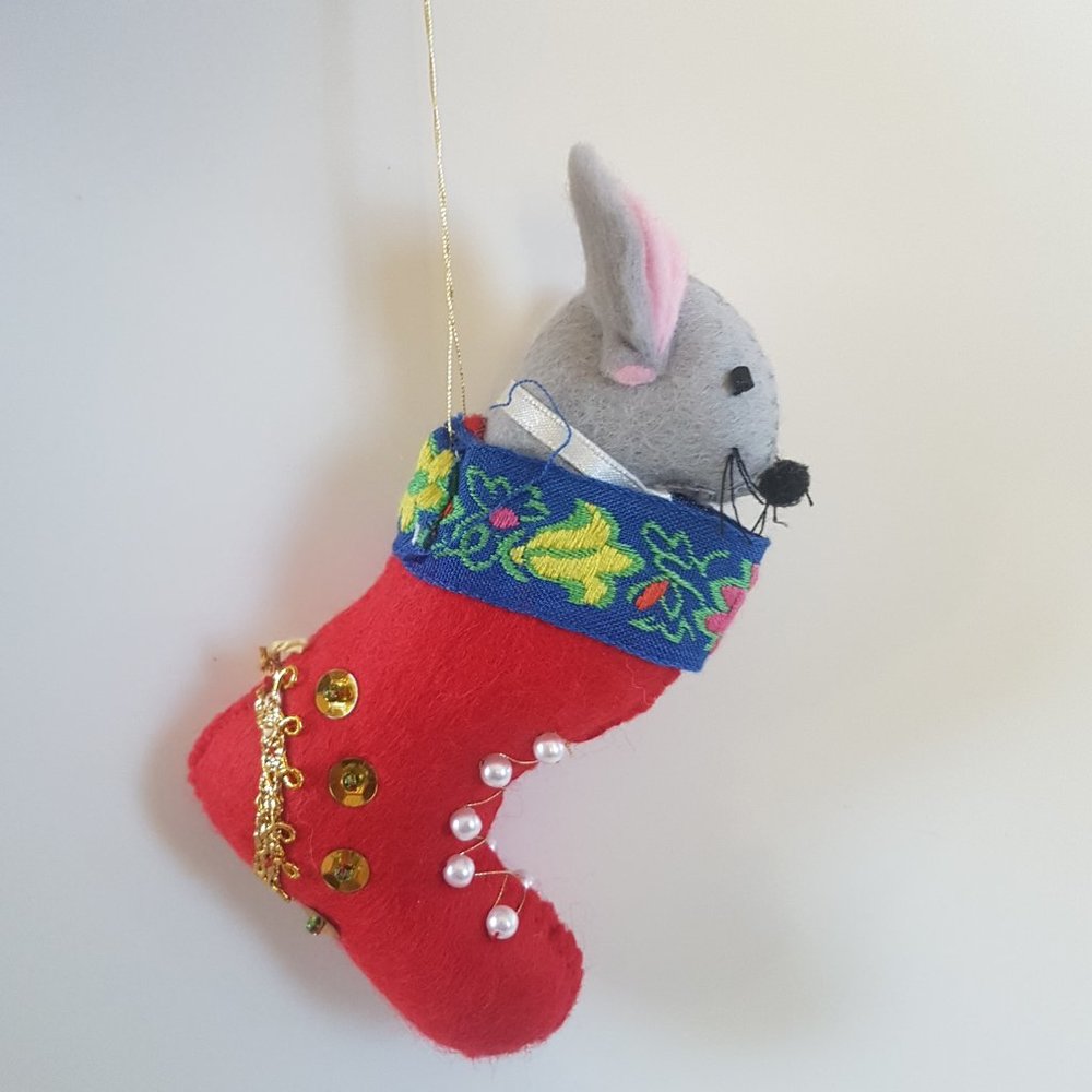 💲5️⃣ in 🛍️of2+  Mouse in a Red Stocking Ornament